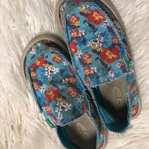 Hawaiian Sanuks (Girls)